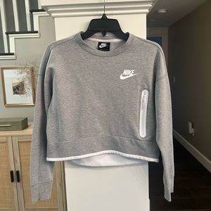 Nike Cropped Long Sleeve